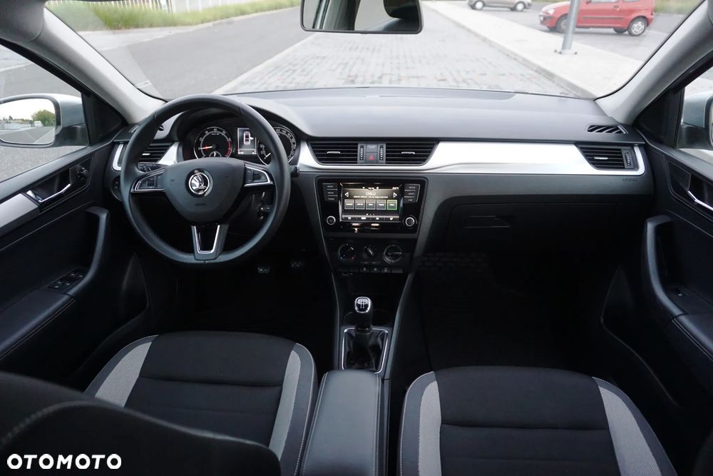 Skoda RAPID 1.0 TSI Style - 22