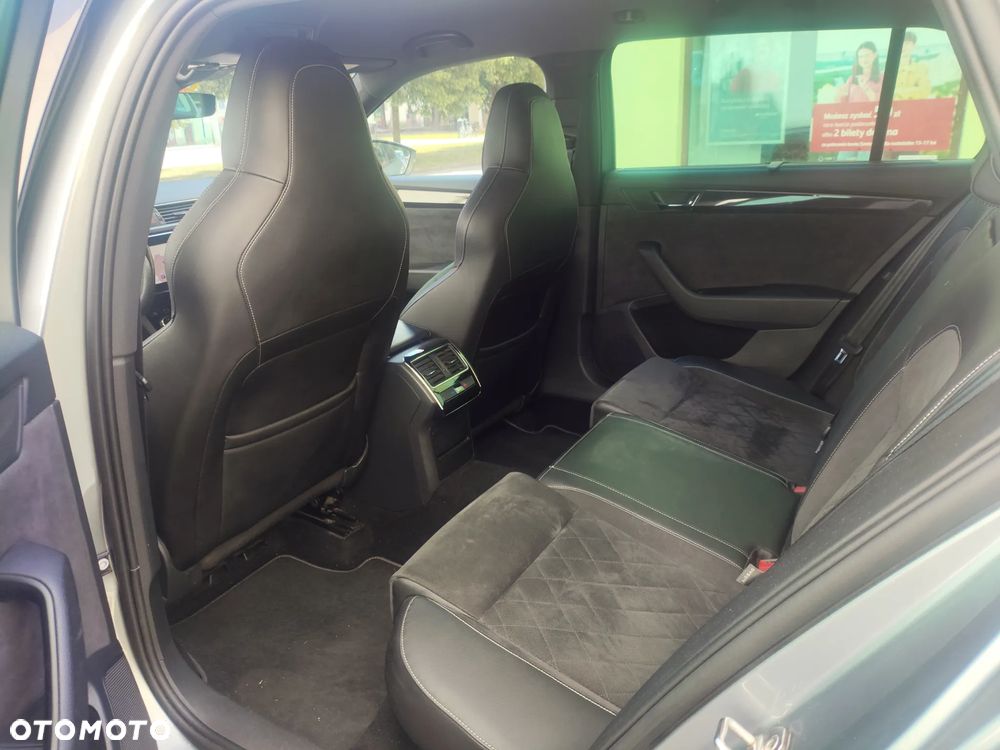 Skoda Superb 2.0 TSI 4x4 DSG Sportline - 9