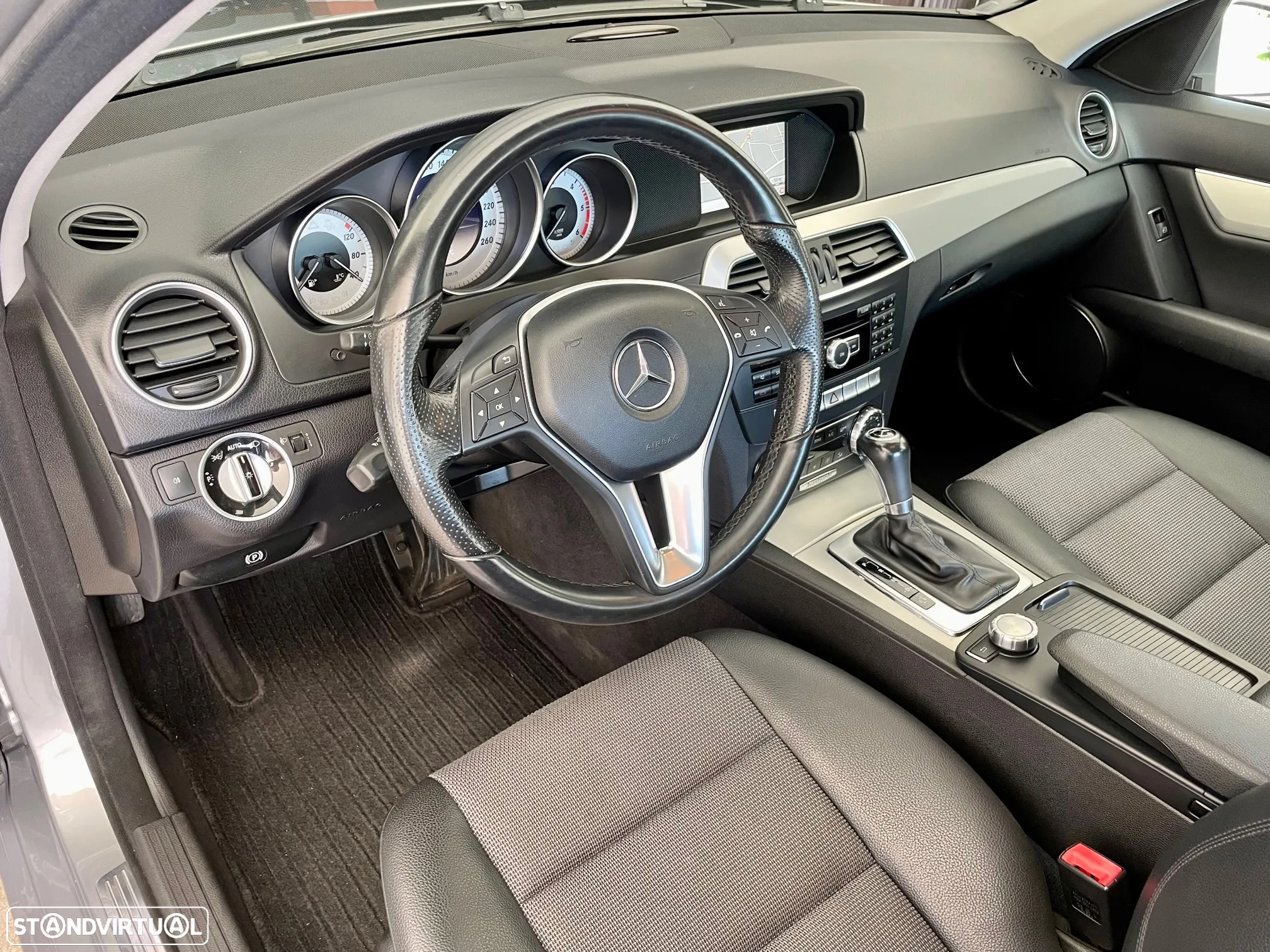 Mercedes-Benz C 220 CDi Avantgarde BlueEfficiency Aut. - 23