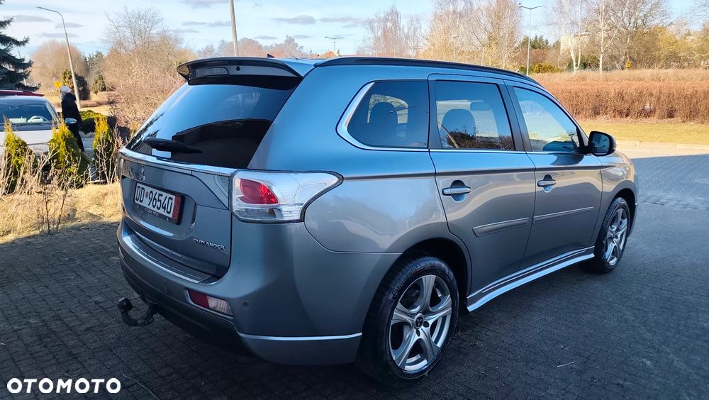 Mitsubishi Outlander 2.2 DI-D 4WD Automatik Diamant Edition+ - 20