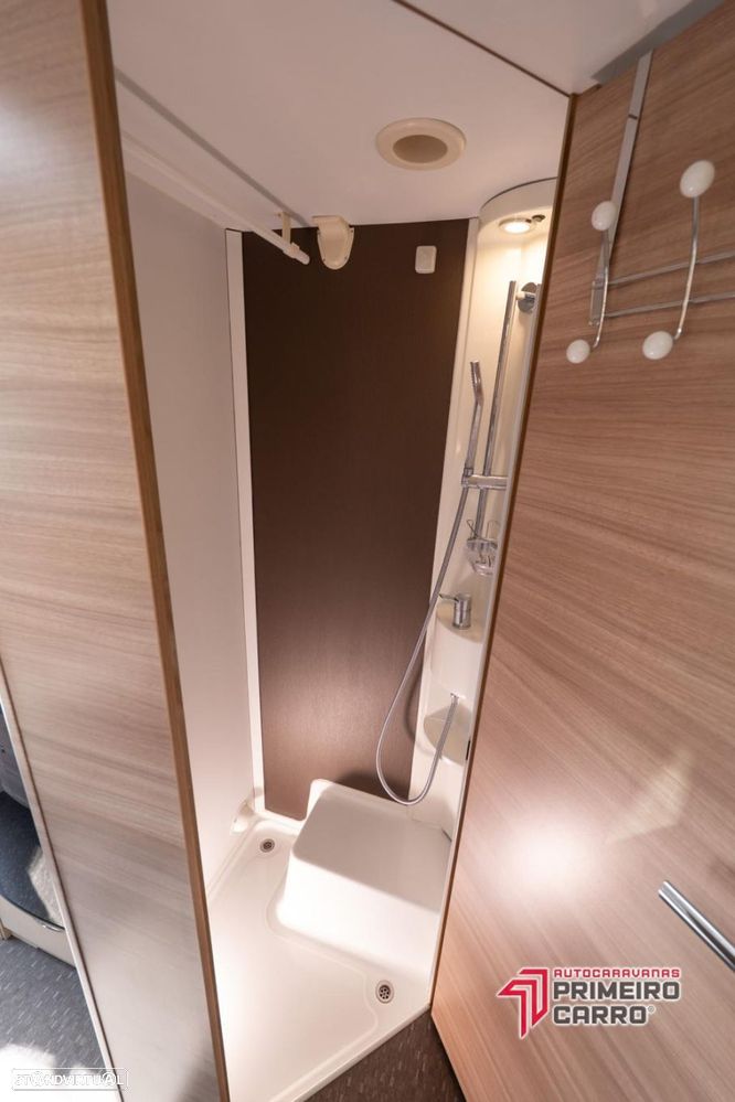 Adria Matrix 670 SBC 50 anos 5 lugares - 20