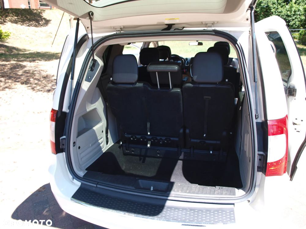 Chrysler Town & Country 3.6 Touring - 29