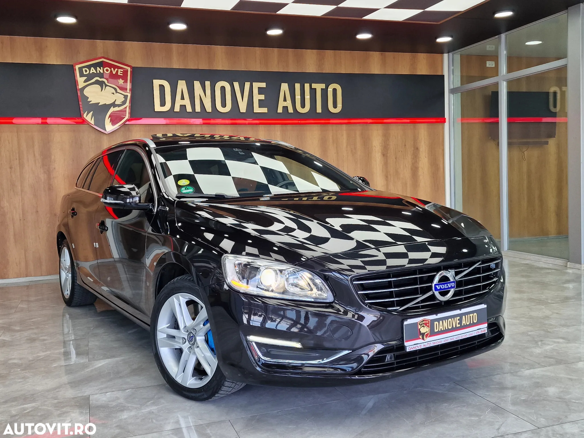 Volvo V60 D6 Plug-In-Hybrid AWD Geartronic Momentum - 3