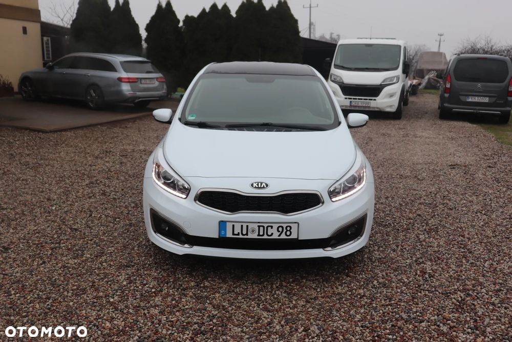 Kia Ceed 1.6 GDI Spirit - 12