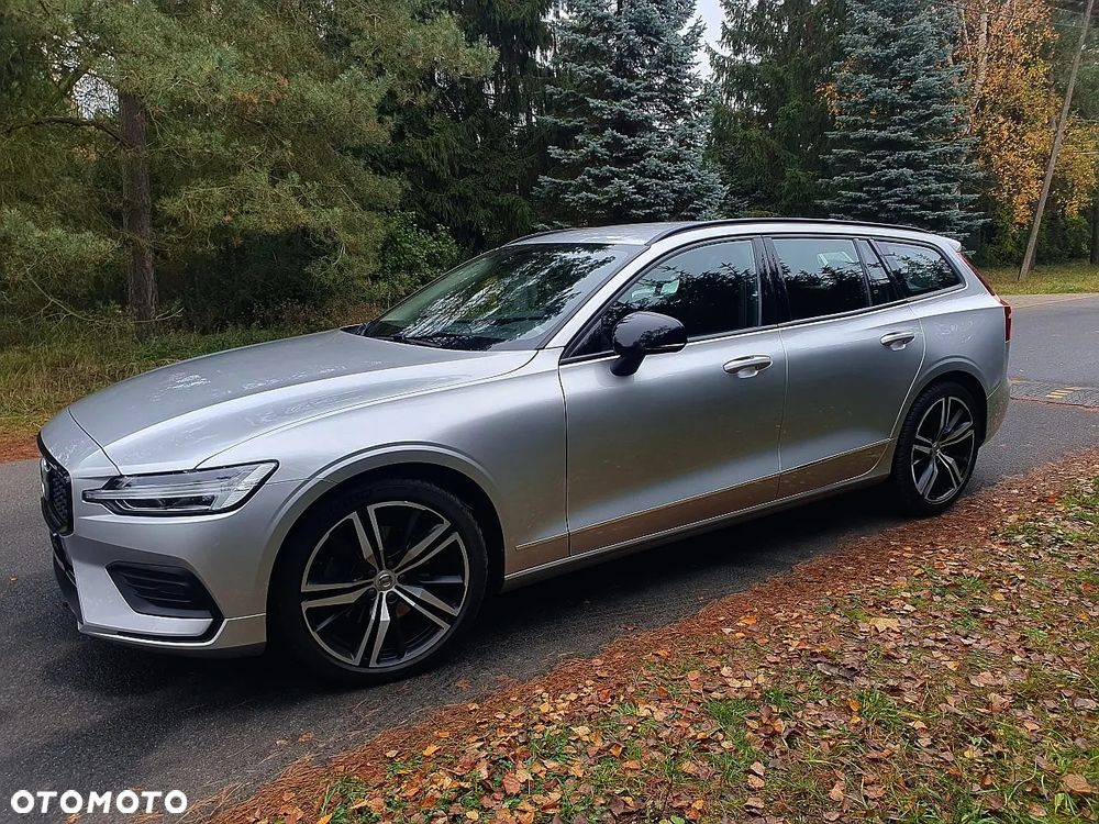 Volvo V60 B3 B DKG Momentum Pro - 28
