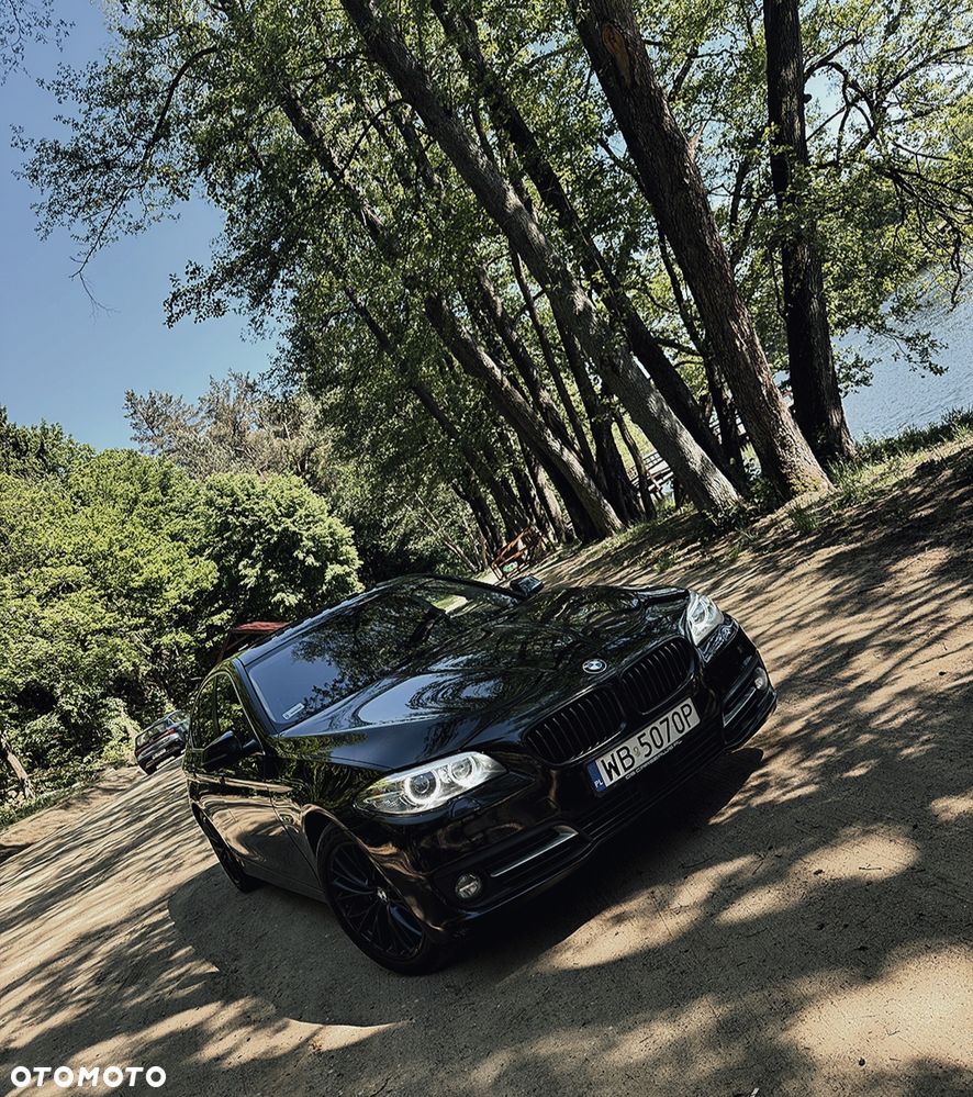 BMW Seria 5 525d xDrive - 1