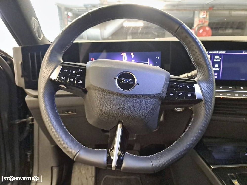 Opel Astra 1.2 T GS Aut. - 12