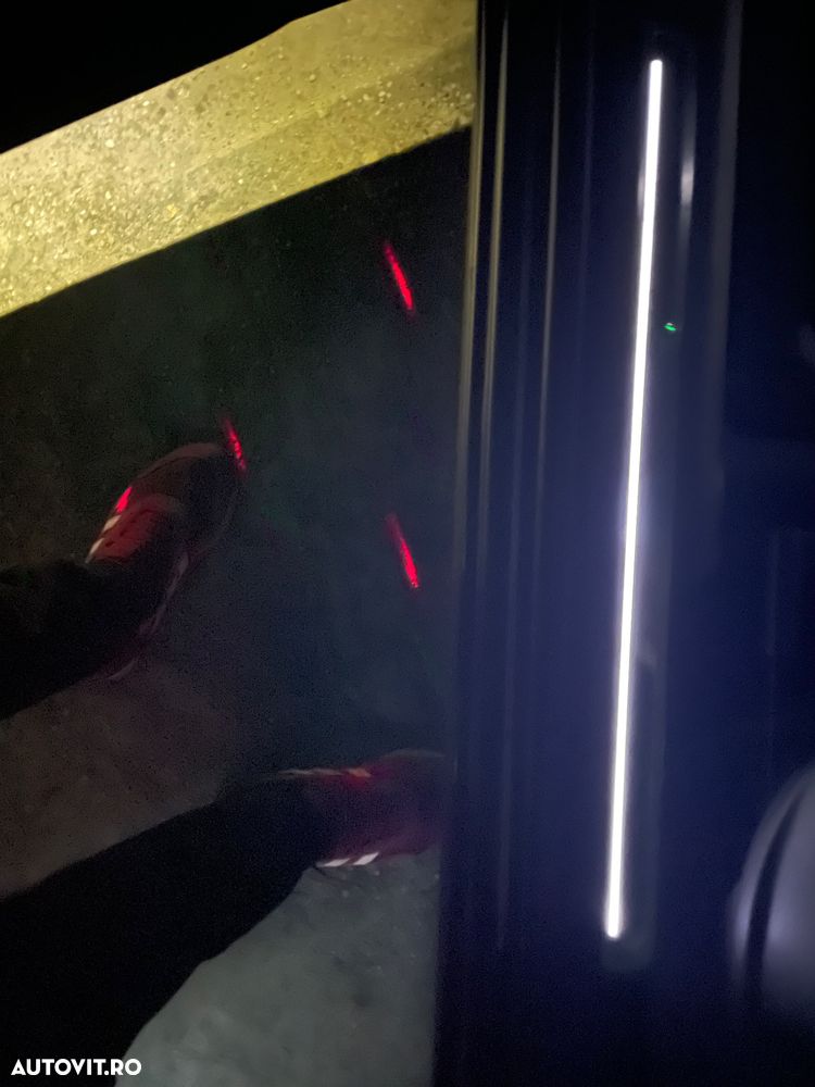 Volkswagen Tiguan - 32