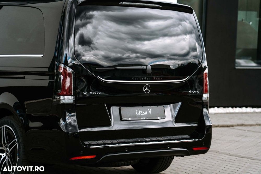 Mercedes-Benz V - 12