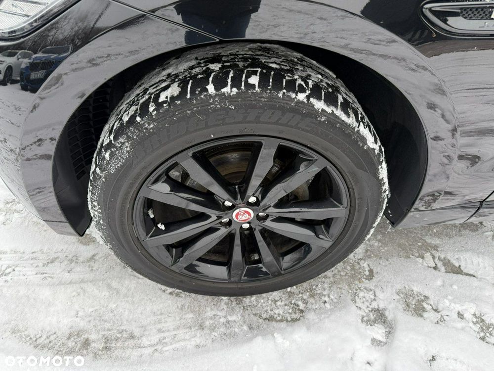 Jaguar F-Pace 2.0 i4D AWD R-Sport - 33
