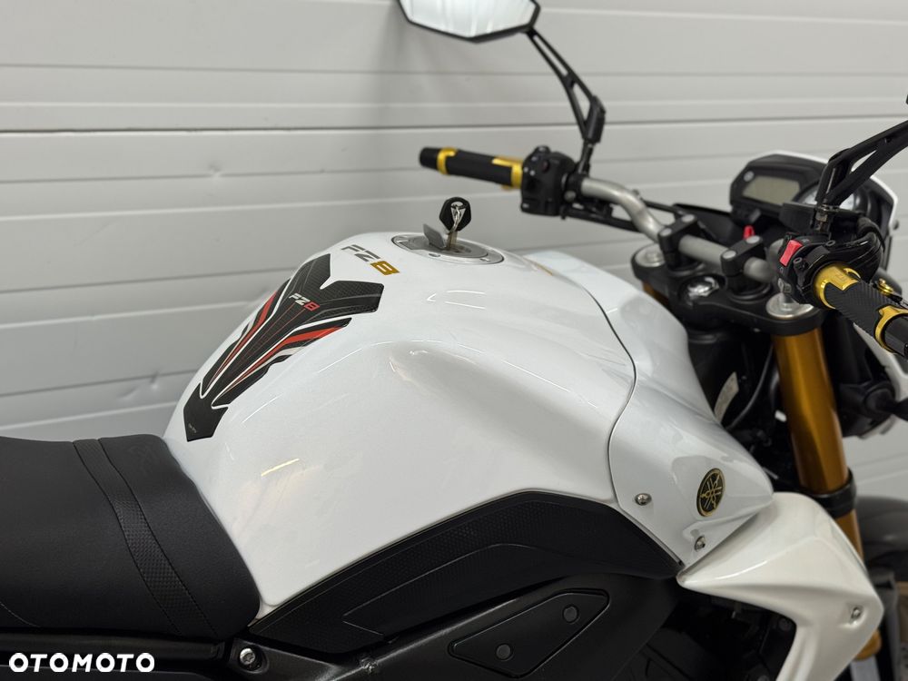 Yamaha FZ8 - 9
