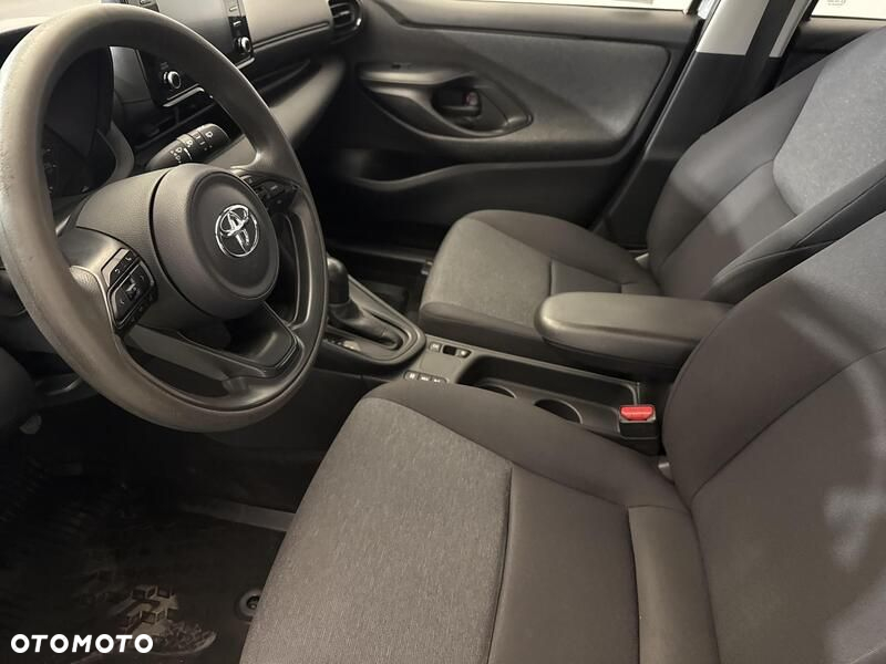 Toyota Yaris - 11
