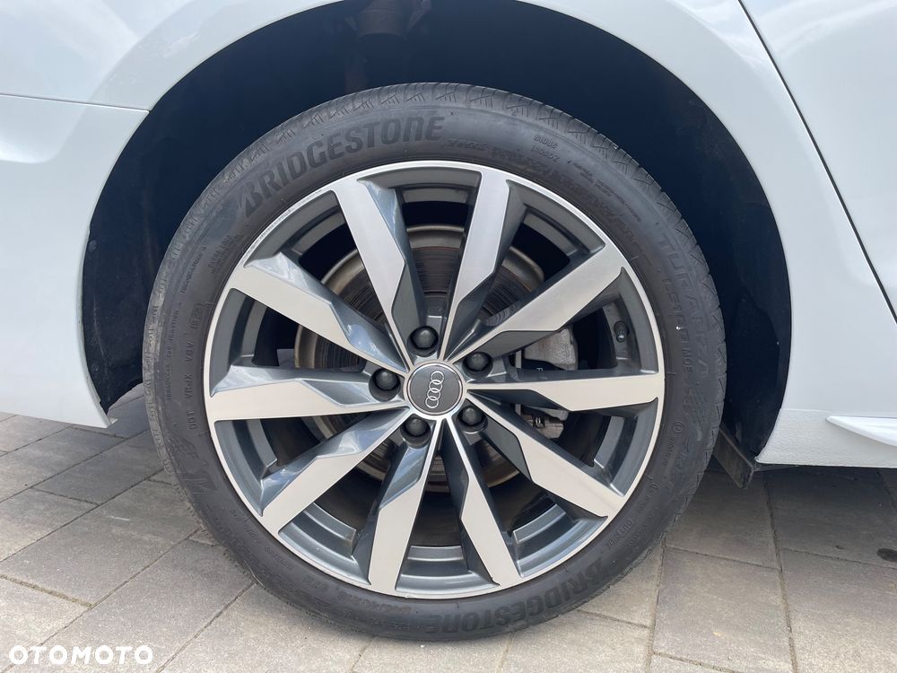 Audi A4 Limousine 40 TFSI S tronic design - 8