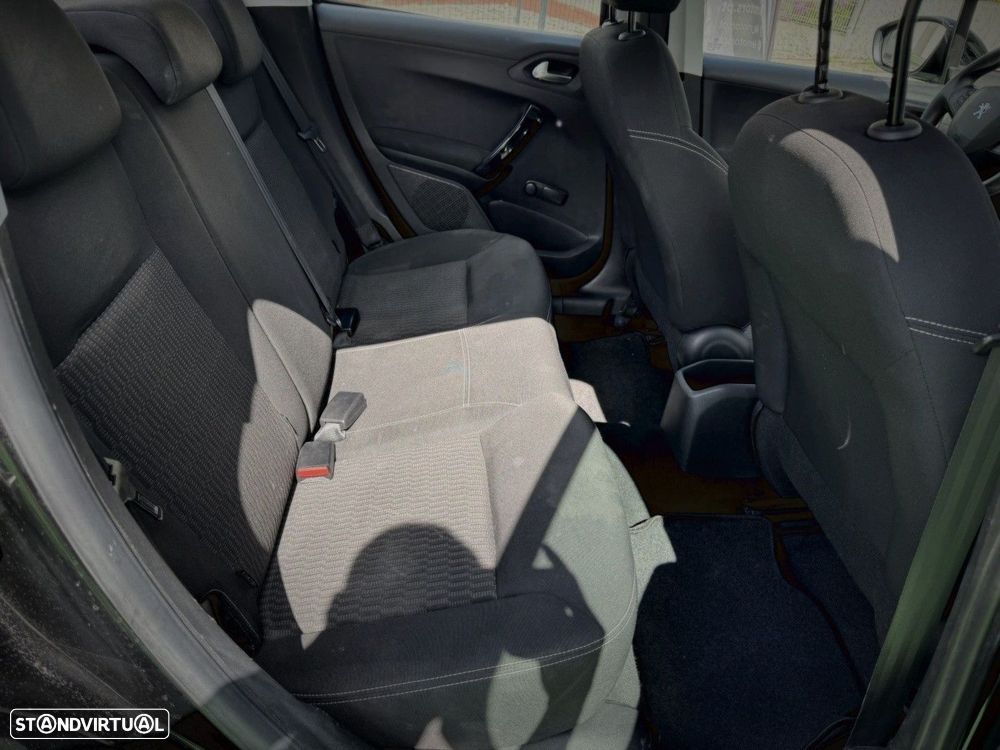 Peugeot 208 1.5 BlueHDi Active Business Pack - 19