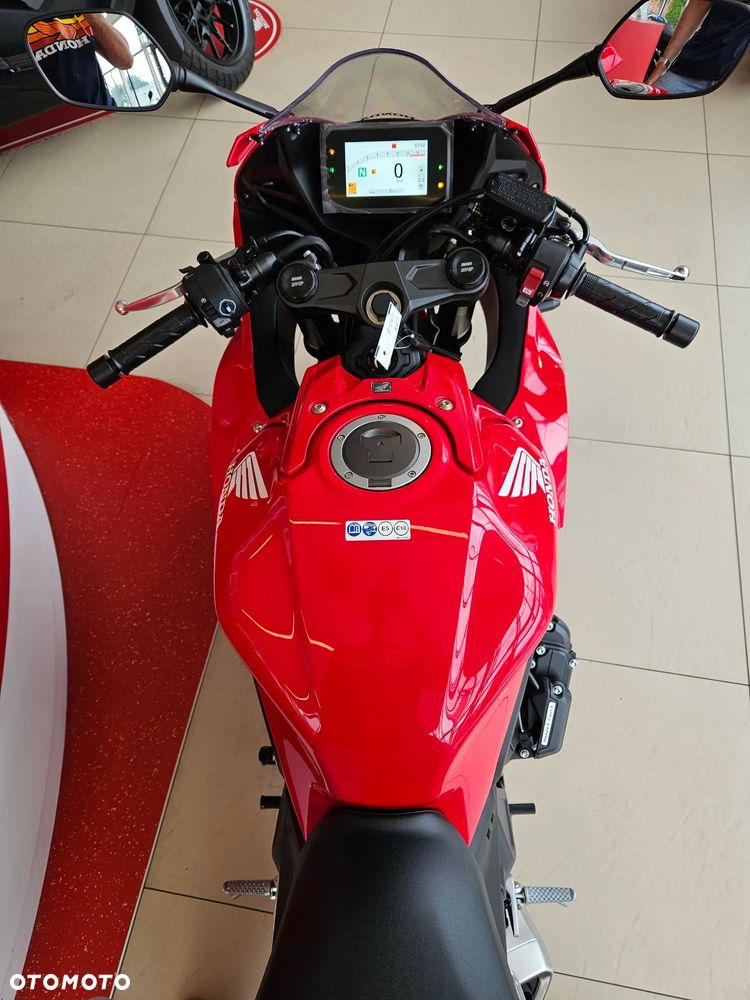 Honda CBR - 13