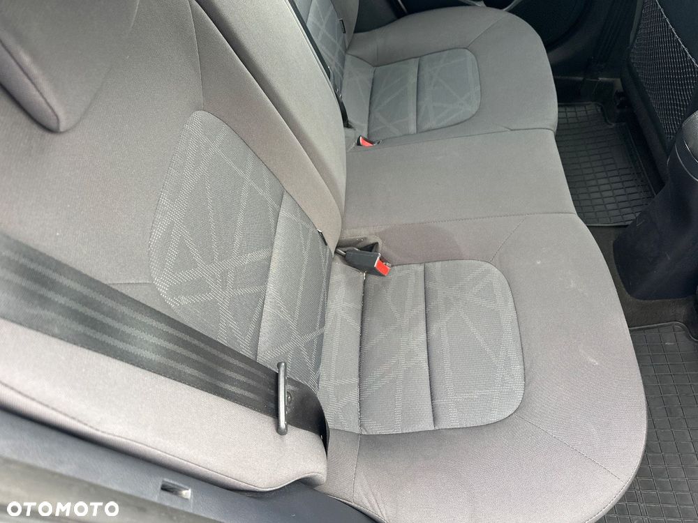 Kia Rio - 16