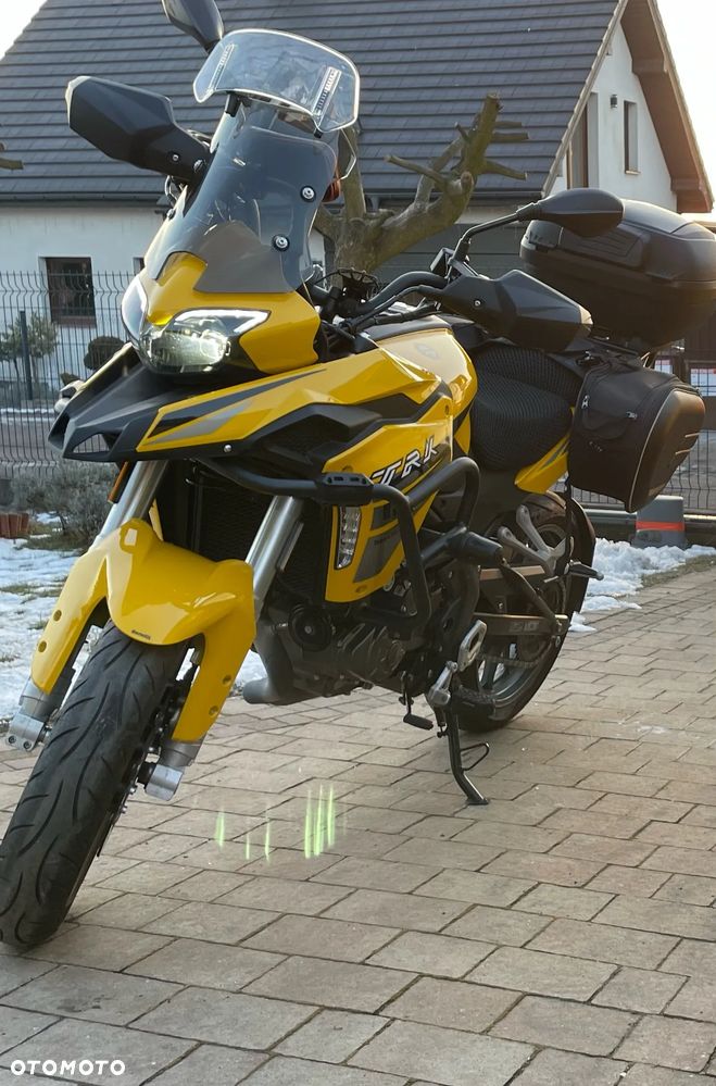 Benelli TRK 251 - 4