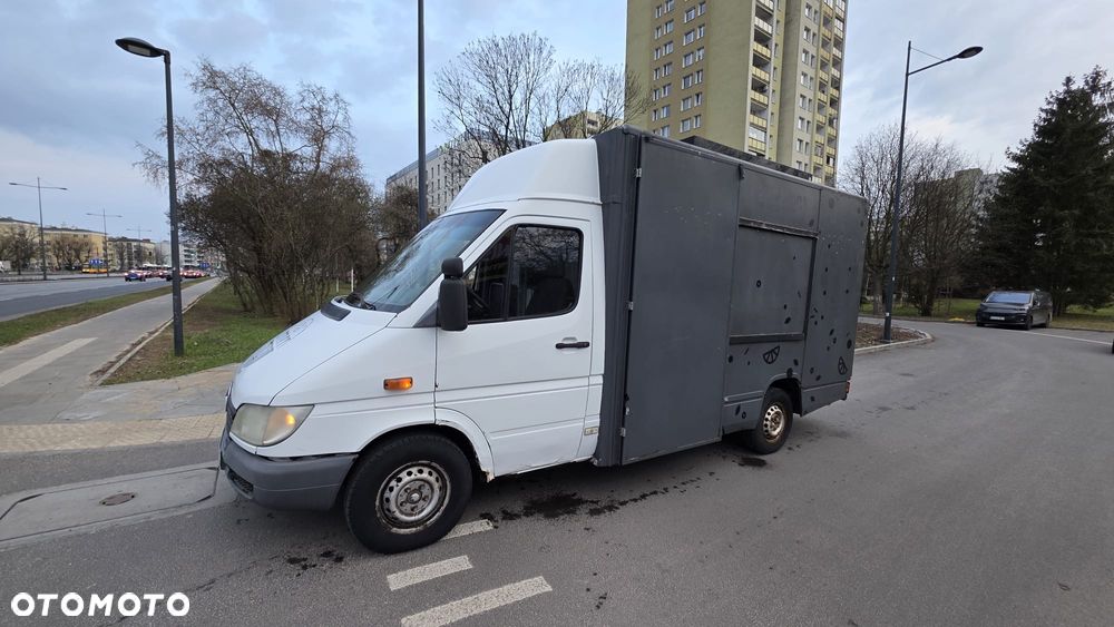 Mercedes-Benz Sprinter - 22