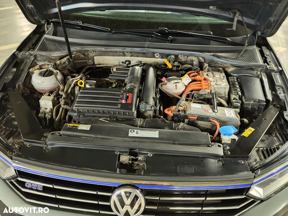 Volkswagen Passat - 29