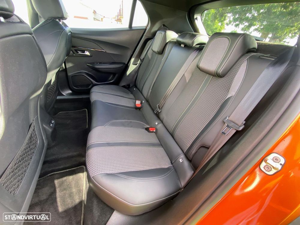 Peugeot 2008 1.2 PureTech GT EAT8 - 23
