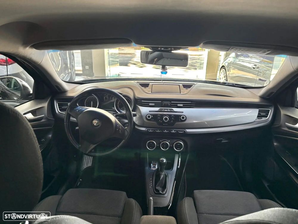 Alfa Romeo Giulietta 2.0 JTDm Distinctive TCT - 18