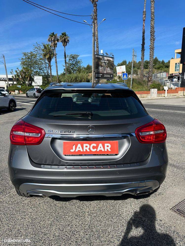 Mercedes-Benz GLA 220 d 4Matic 7G-DCT Style - 5