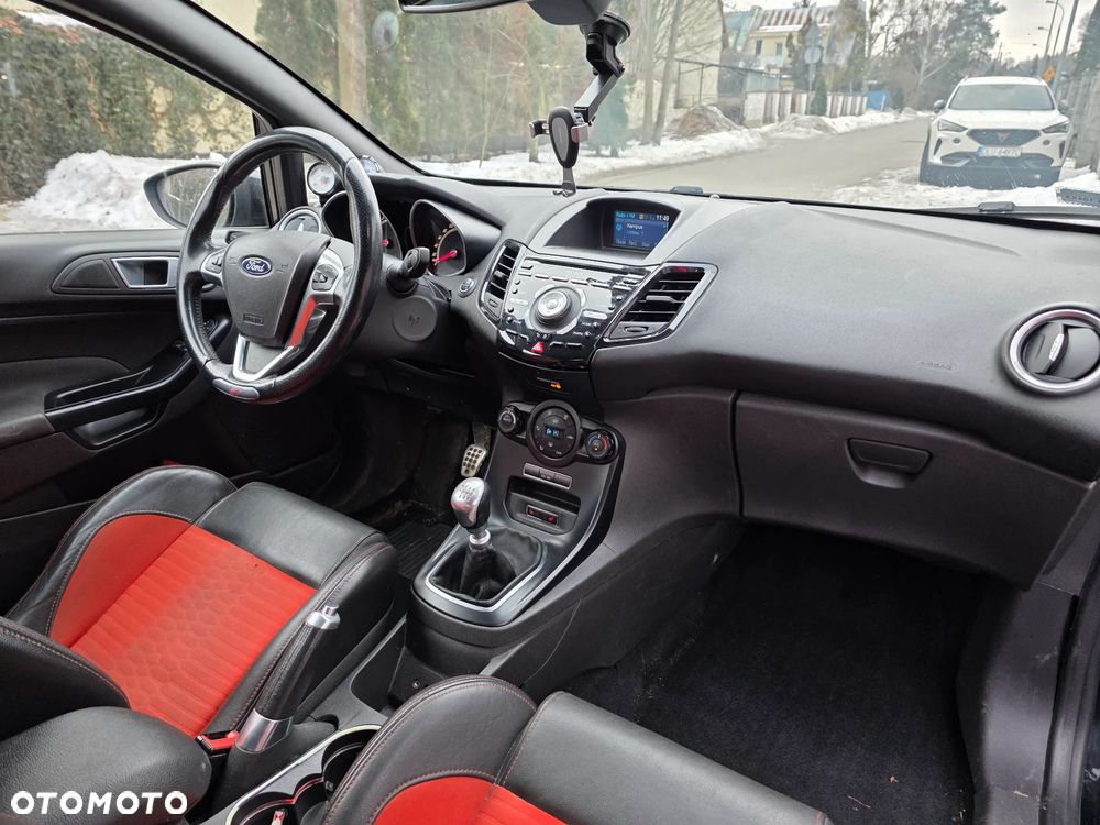 Ford Fiesta 1.6 EcoBoost ST - 12
