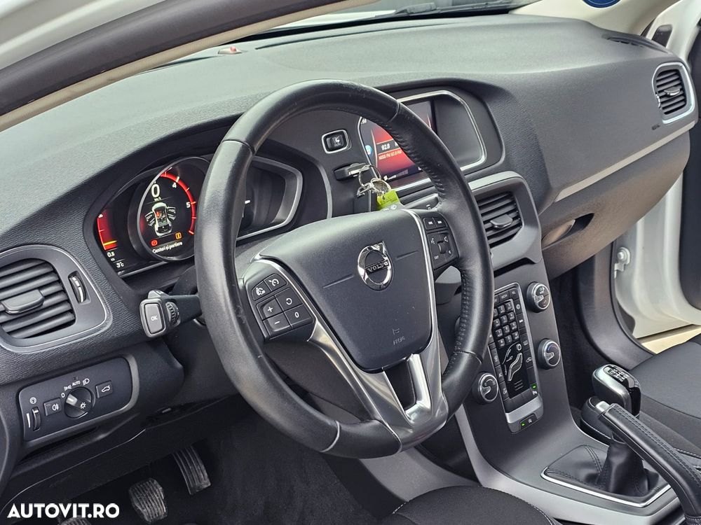 Volvo V40 D2 Geartronic Momentum - 3