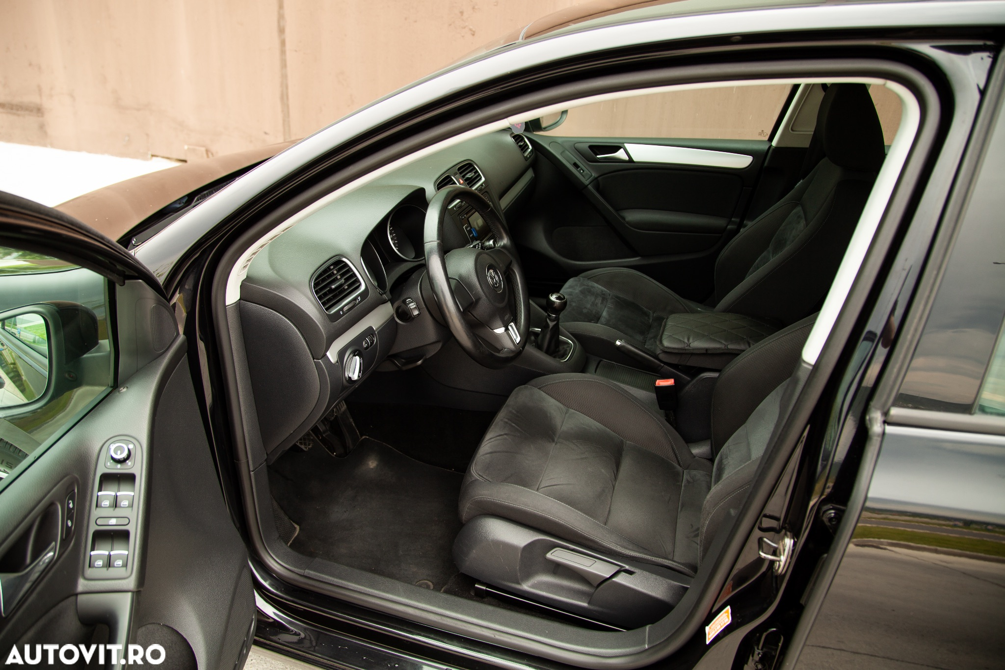 Volkswagen Golf 2.0 TDI Highline - 12