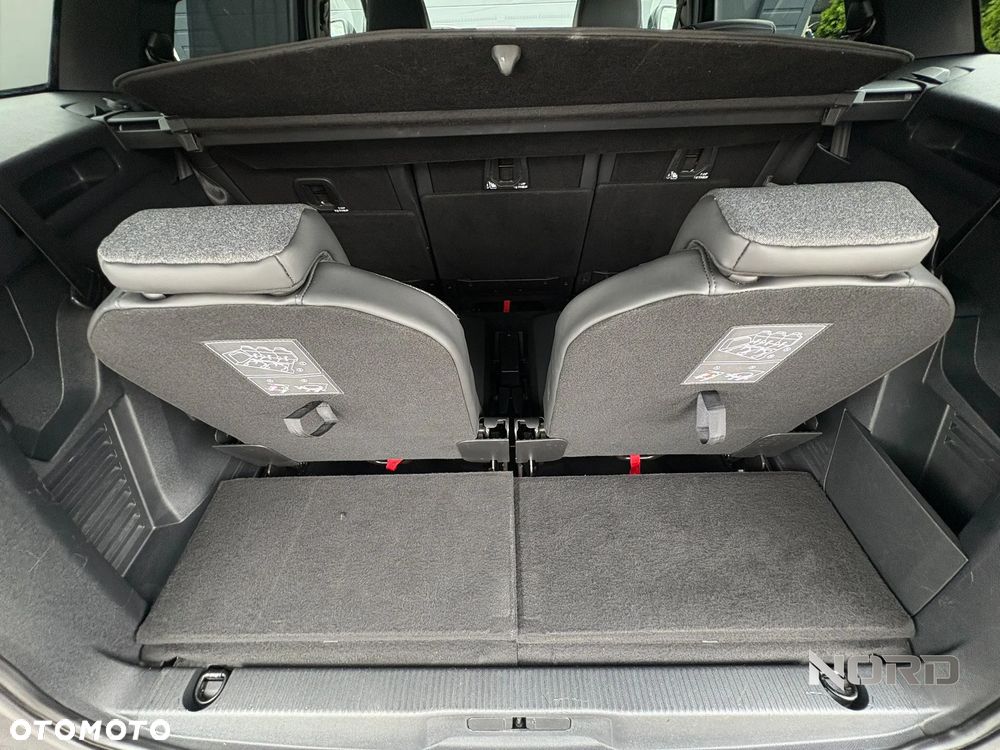 Peugeot 5008 THP 165 EAT6 Allure - 24