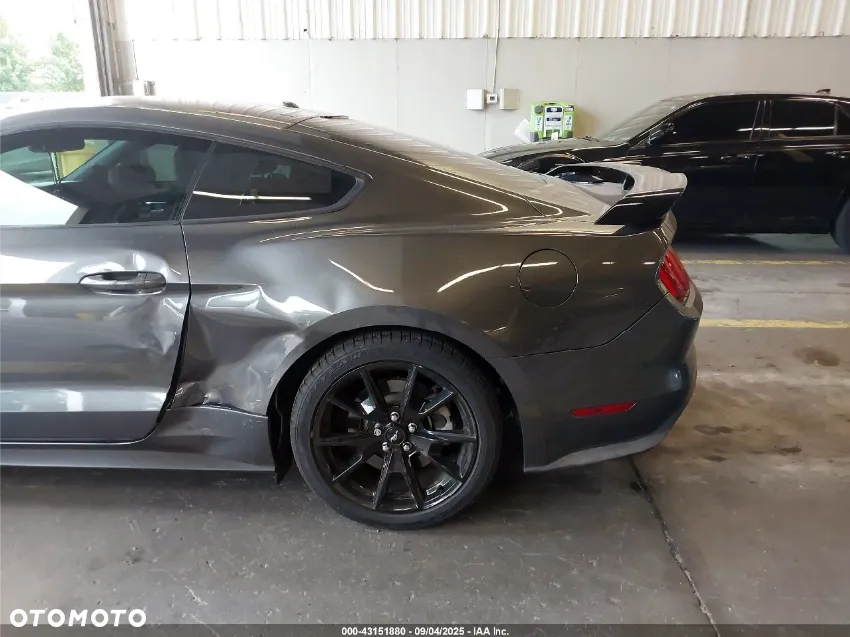 Ford Mustang 5.0 V8 GT - 11