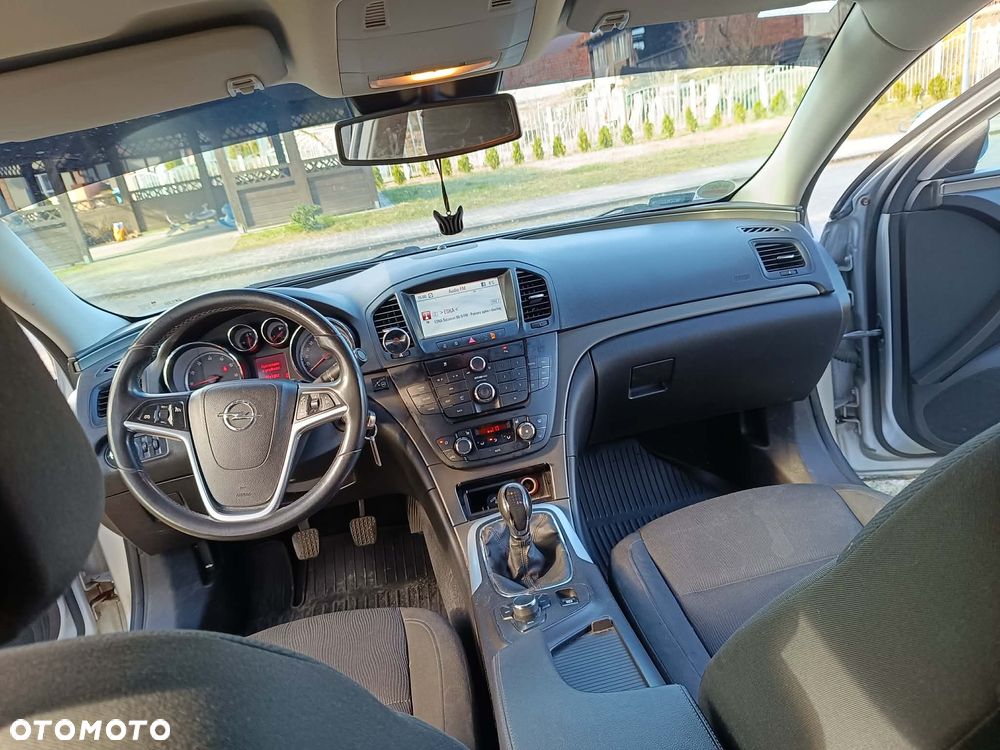 Opel Insignia 1.8 - 10