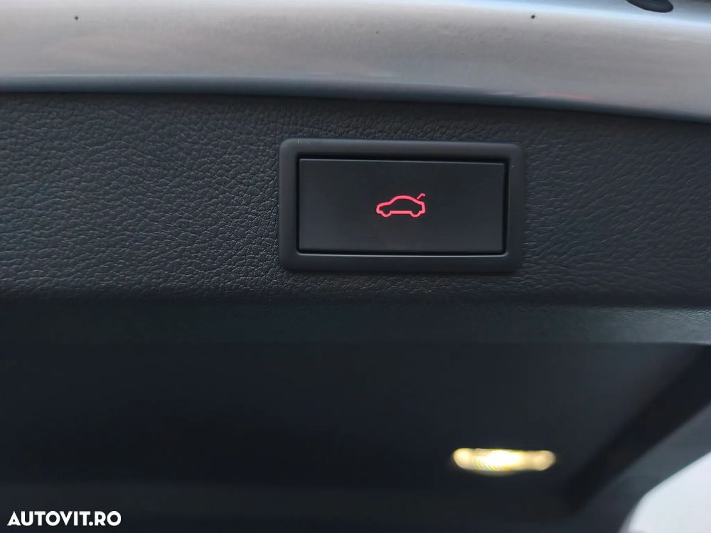 Skoda Superb Combi 2.0 TDI DSG Style - 28