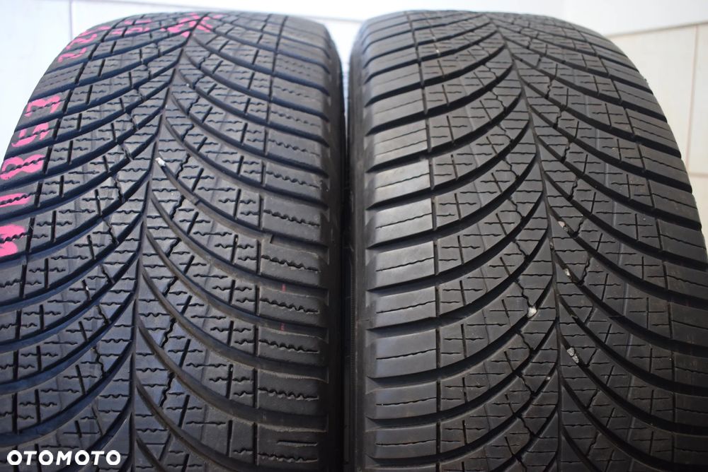 R17C 225/55 Goodyear Vector 4Seasons Cargo Cena za parę - 1