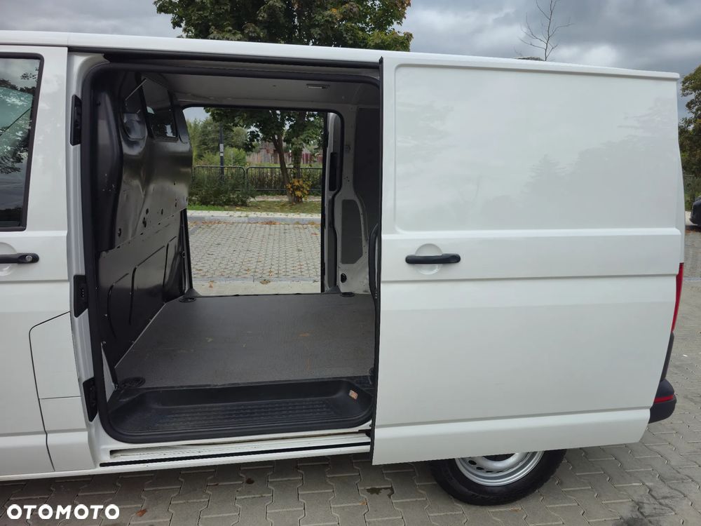 Volkswagen Transporter T6 - 25