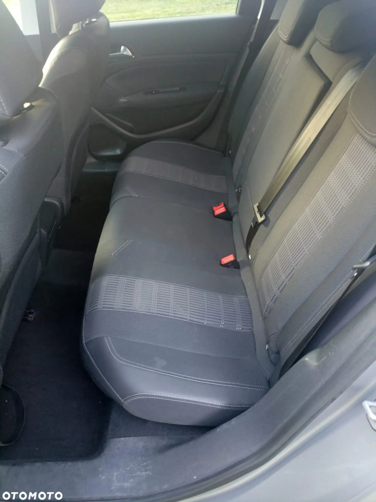 Peugeot 308 1.6 BlueHDi Allure S&S EAT6 - 8