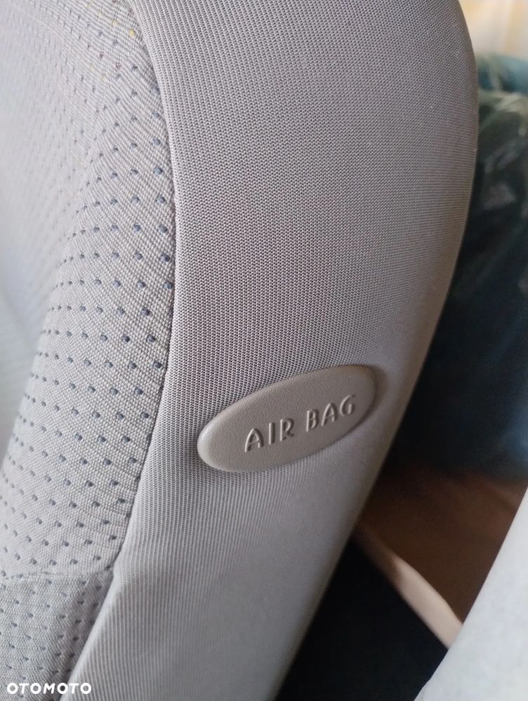 Renault Clio 1.2 16V Alize - 13