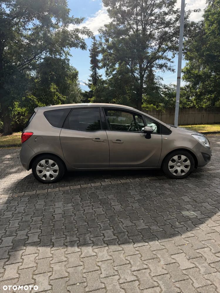 Opel Meriva - 8