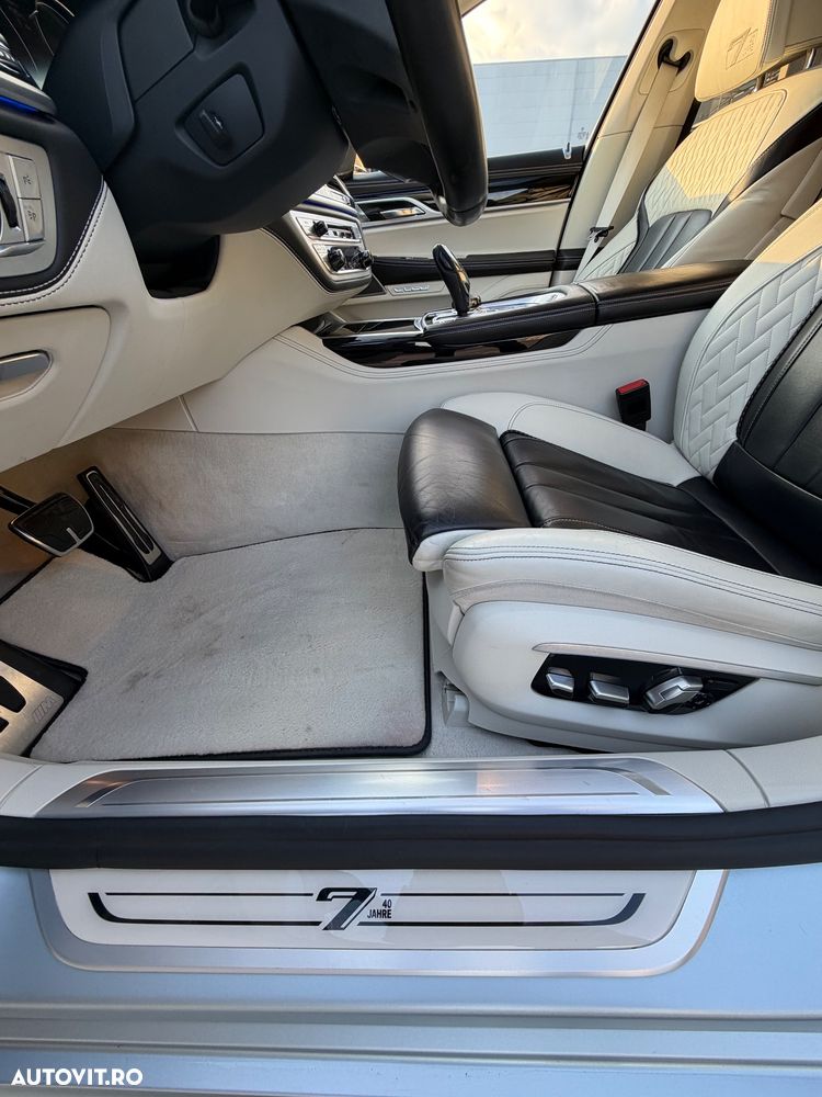 BMW Seria 7 740d xDrive - 13