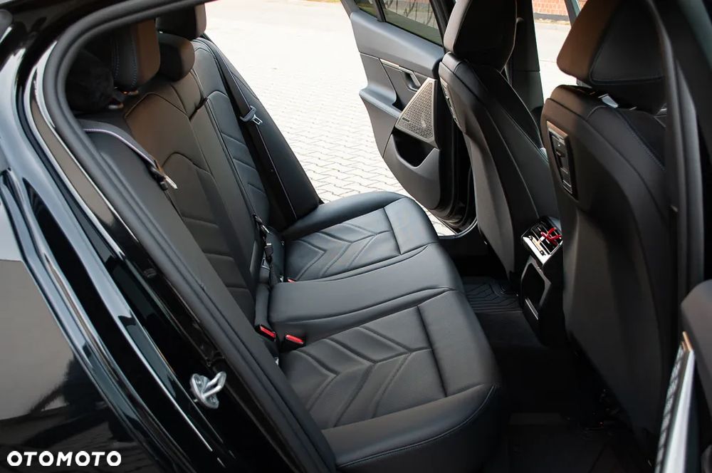 BMW Seria 5 520d mHEV - 22