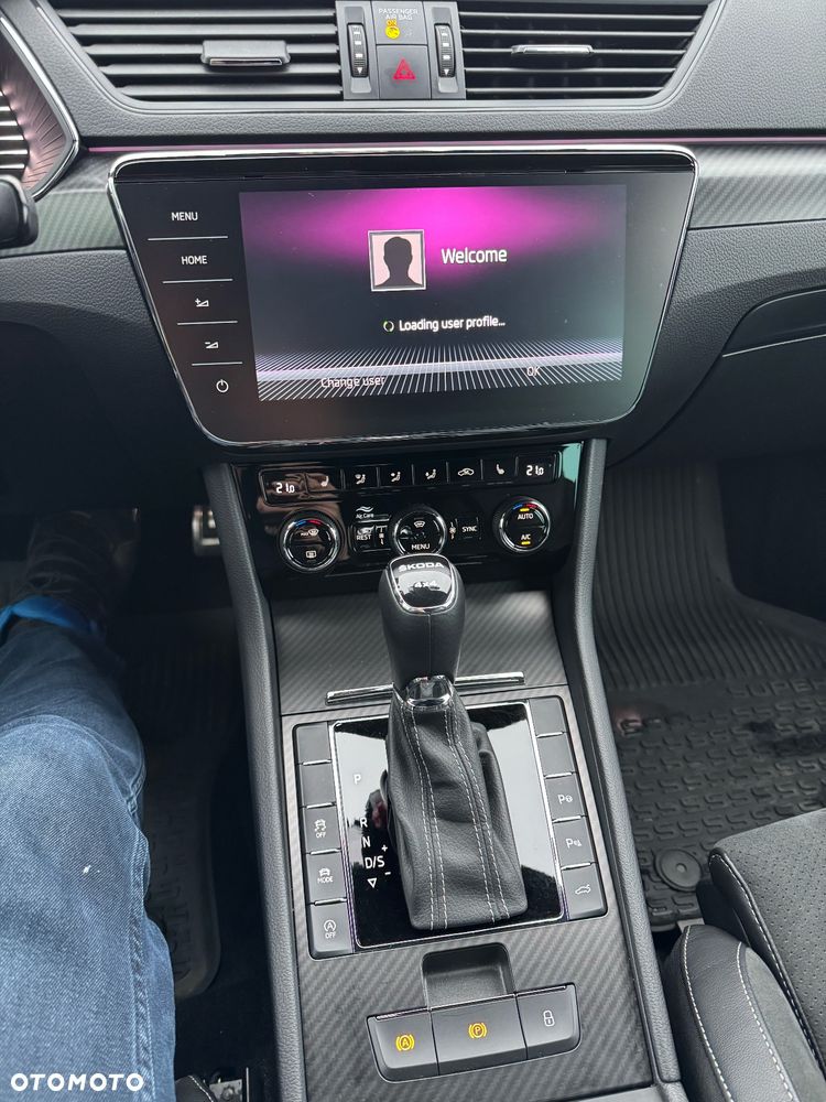 Skoda Superb 2.0 TSI 4x4 Sportline DSG - 18