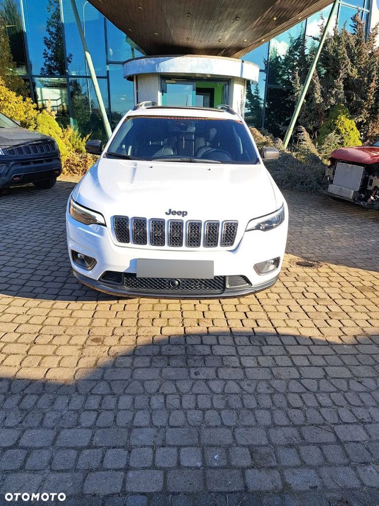 Jeep Cherokee - 1
