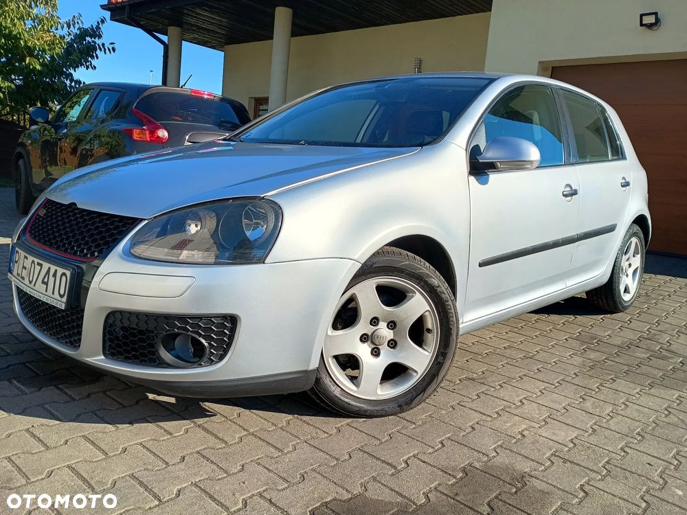 Volkswagen Golf - 8