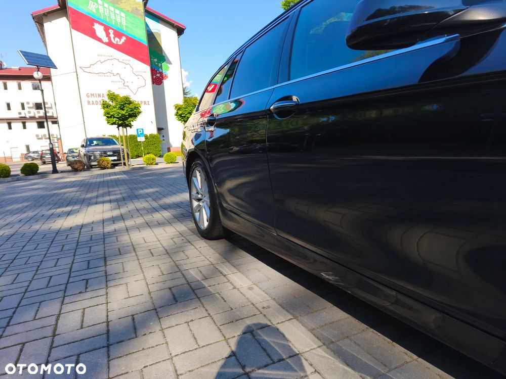BMW Seria 5 525d - 14