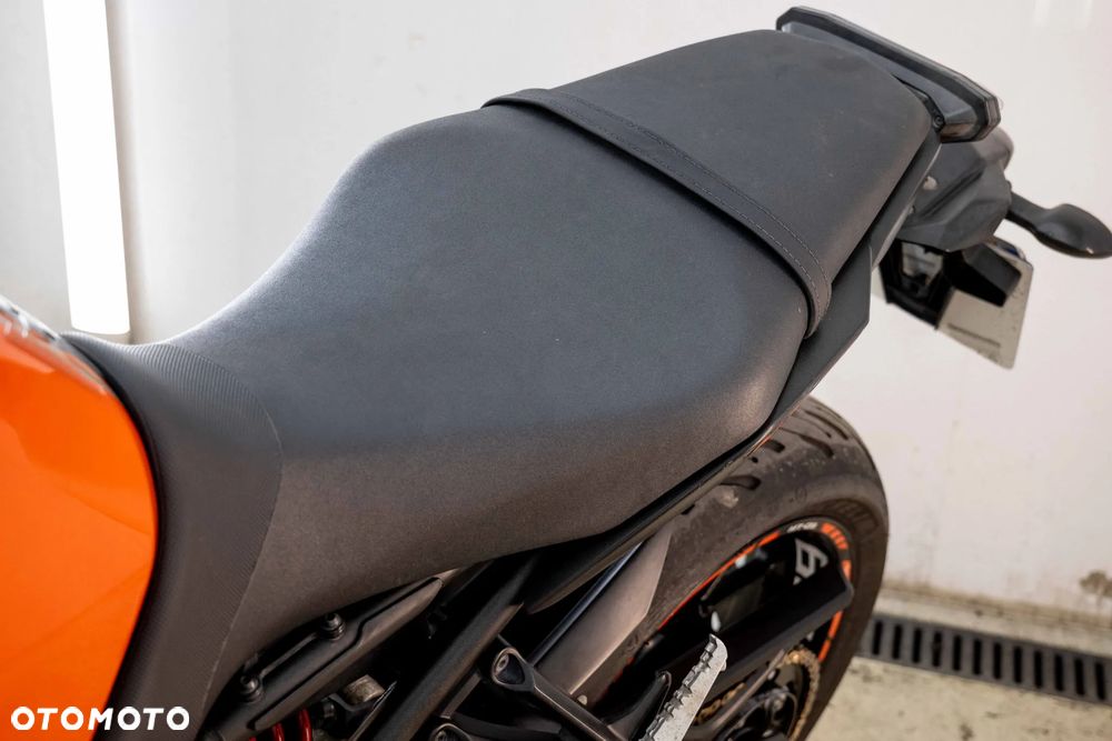 Yamaha MT - 27