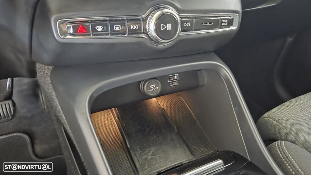 Volvo XC 40 1.5 T4 PHEV Plus Dark - 14