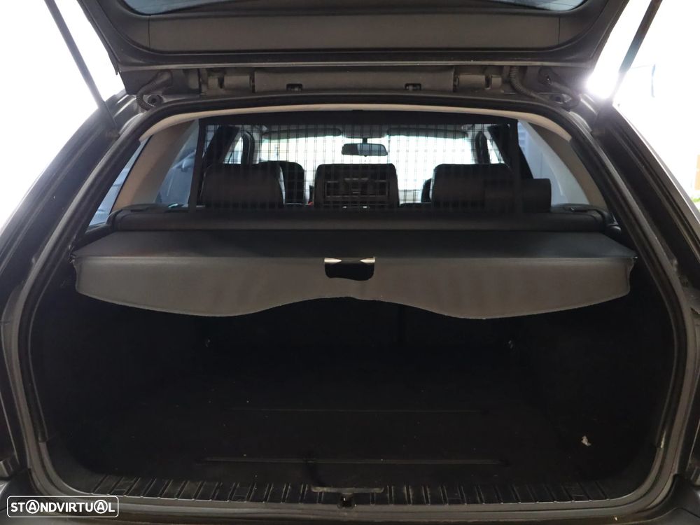 BMW 320 d Touring - 11