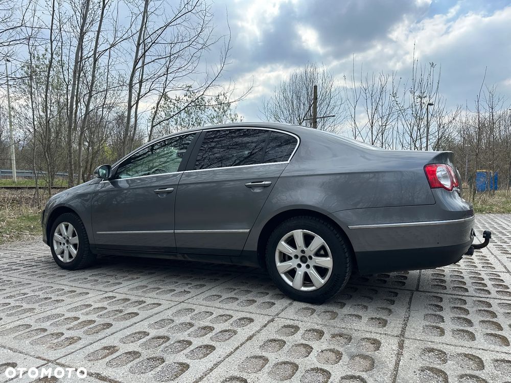 Volkswagen Passat - 5