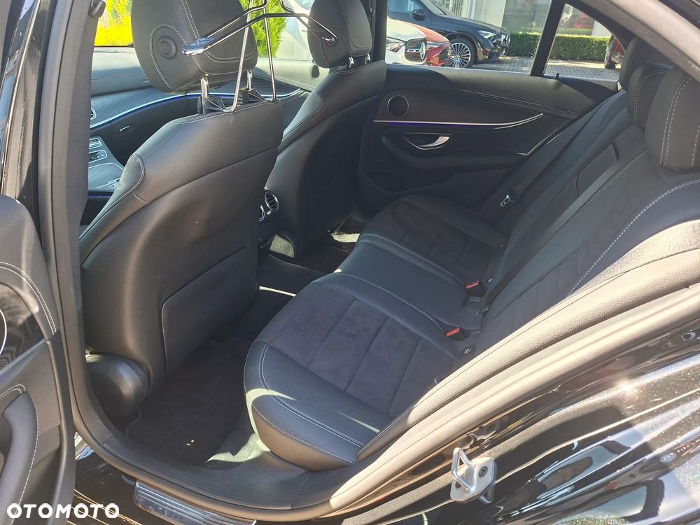 Mercedes-Benz Klasa E 220 d 4-Matic AMG - 6