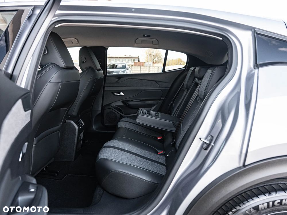 Peugeot 408 180 e-EAT8 Allure - 27